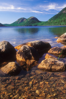 Bubbles of Jordan Pond by Gary Thompson